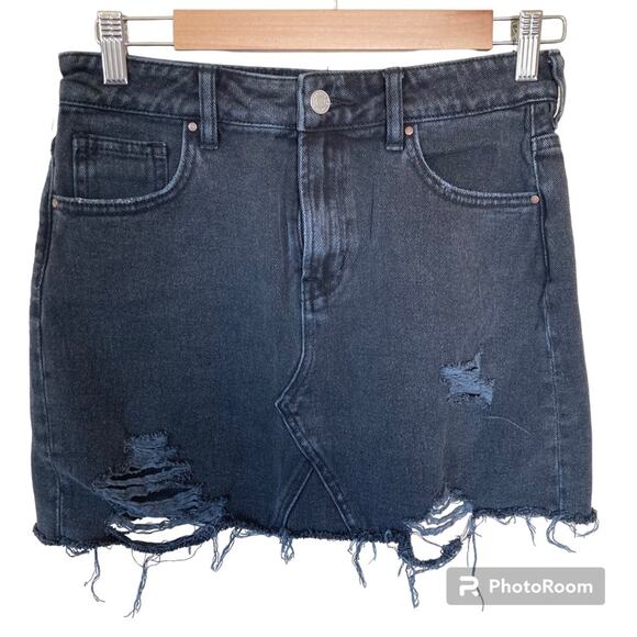 PacSun Dresses & Skirts - PacSun Black Distressed Raw Hem Denim Mini Skirt Size 27